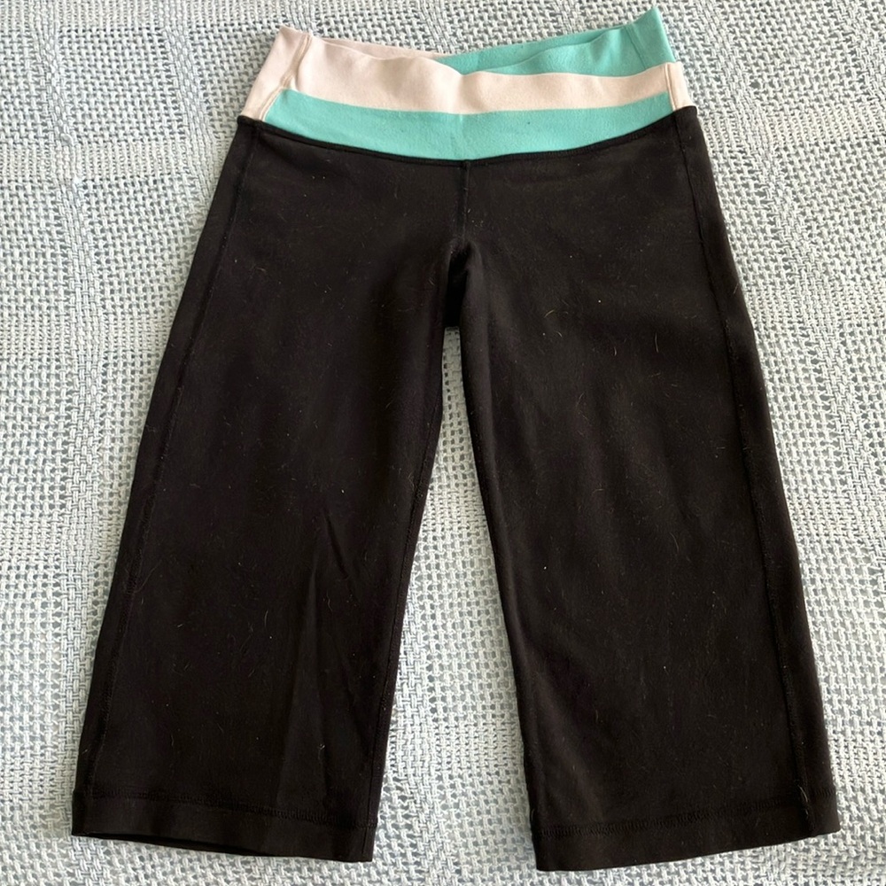 LuluLemon yoga pants